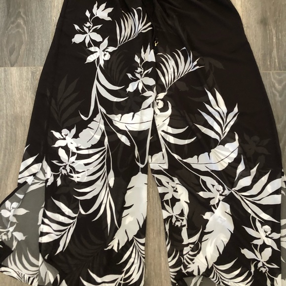 Jantzen swim/coverup pants sheer floral XL new with tags - Picture 2 of 4